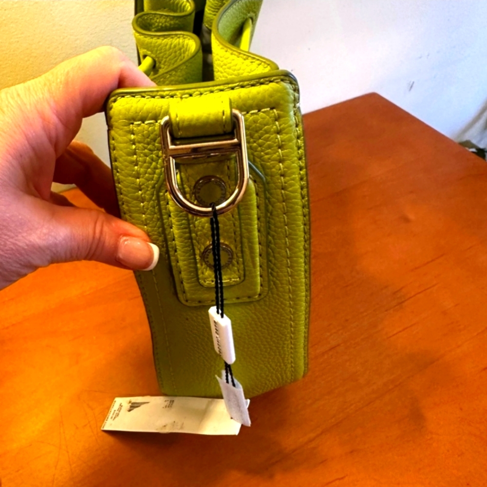 Winner Drawing For NWT Marc Jacobs Lime Green Leather Bucket Bag - Picture 6 of 10